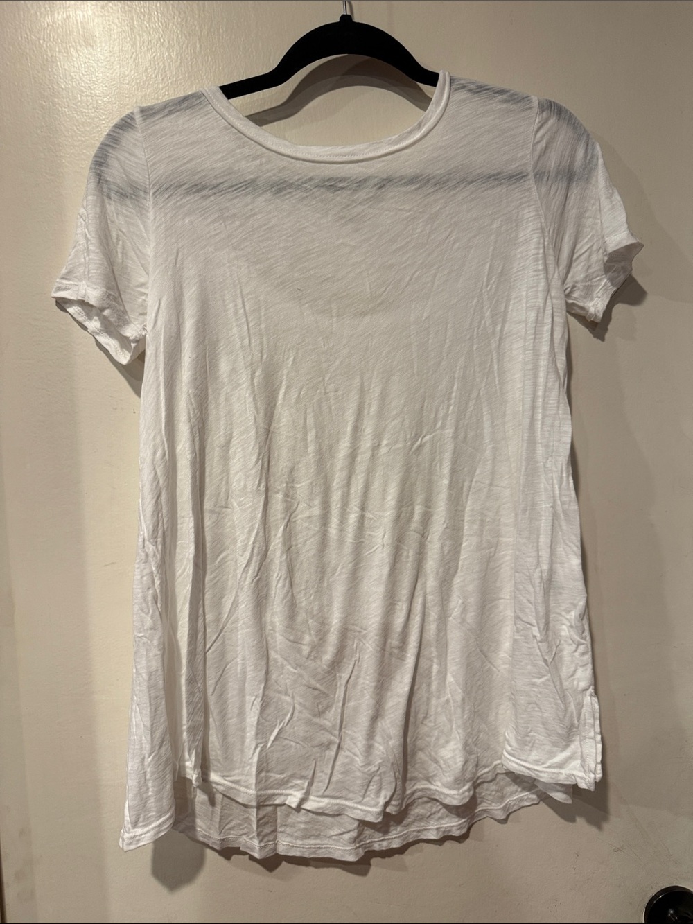 Anthropologie Women’s White Short-Sleeve keyhole back Tee: Small
